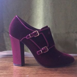 Tory Burch. Burgundy Velvet.  3-inch heel. Like new (wore once outside) size 8.5